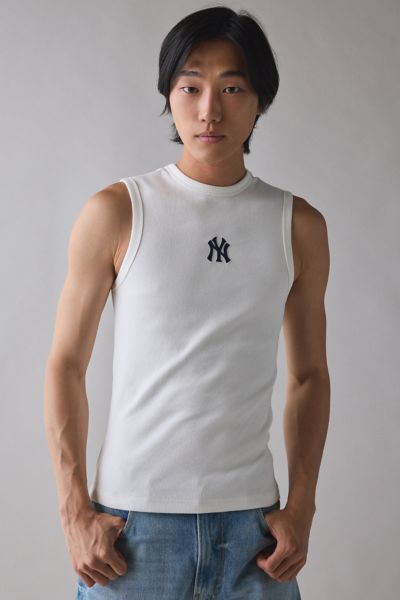 Pro Standard UO Exclusive MLB Team Logo Tank Top