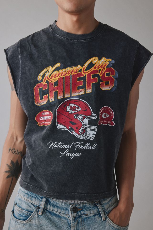 Pro Standard UO Exclusive NFL Team Logo Washed Cutoff Muscle Tee #3