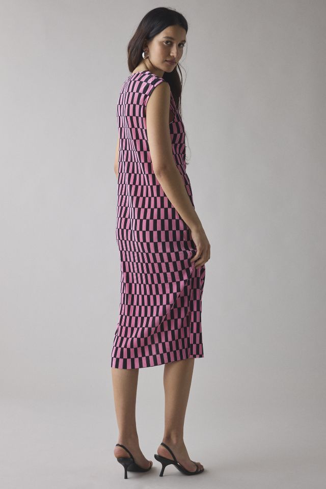 Glamorous Checkerboard Printed Plisse Shift Midi Dress #3