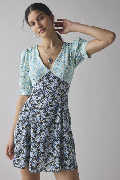 Robe mini bébé à manches bouffantes et patchwork floral Glamorous