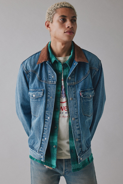 Levi's® Western Shorthorn Denim Trucker Jacket | Urban Outfitters