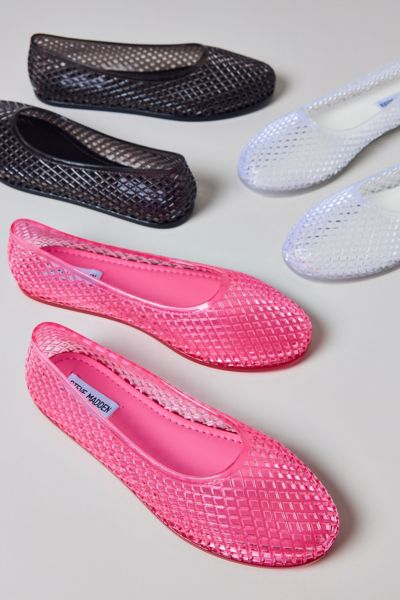 STEVE MADDEN GYZMO MESH JELLY SHOE IN PINK, WOMEN'S AT URBAN OUTFITTERS 