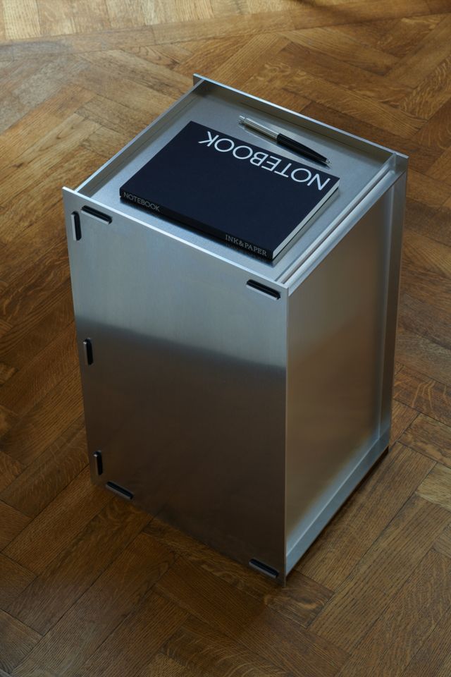 Kismas Neowise Side Table