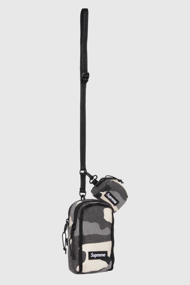 ア*ラ様 supreme camera bag + mini pouch ブラッ Supreme Camera Bag + Mini Pouch (SS25) - $58