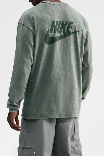 Nike Sportswear Premium Essentials Heavy Wash Long Sleeve Tee