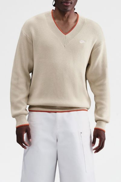 Nike Club V-Neck Sweater