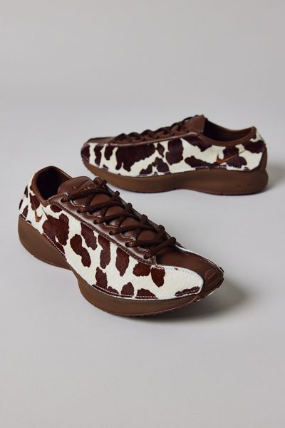 Nike Women's Air Superfly SE Sneaker