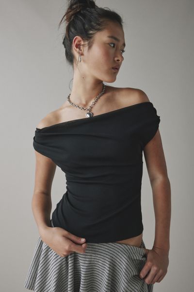UO Fia Mesh Off-The-Shoulder Crop Top Product Page