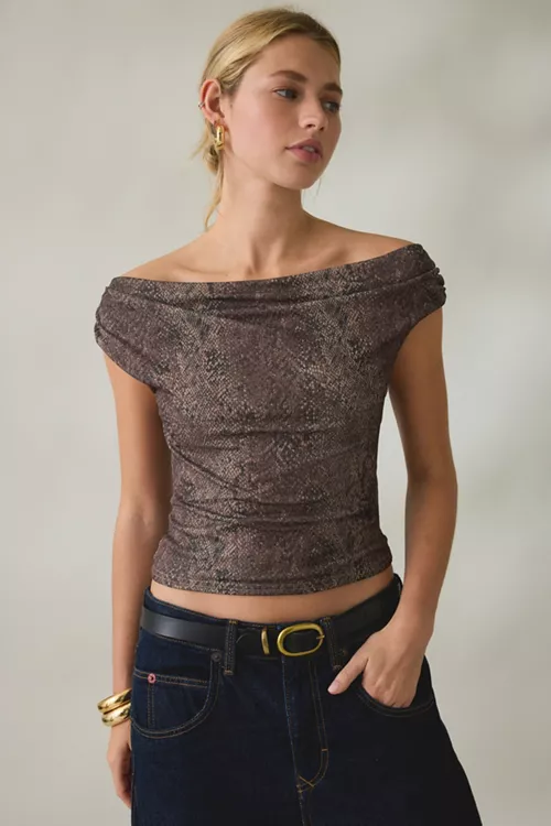 UO Fia Off-The-Shoulder Crop Top