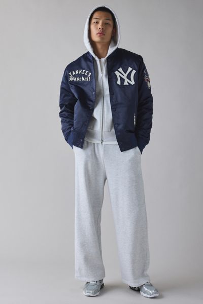 Pro Standard MLB New York Yankees Satin Bomber Jacket