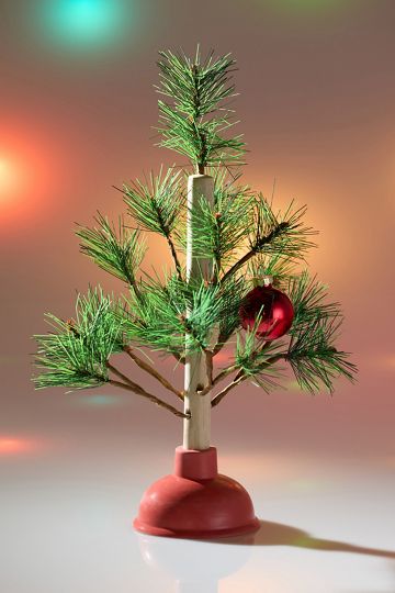 Plunger 15-Inch Holiday Tree
