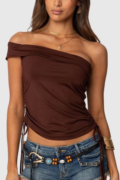 Edikted Yafa Asymmetric Off Shoulder Top In Brown, Women's At Urban Outfitters