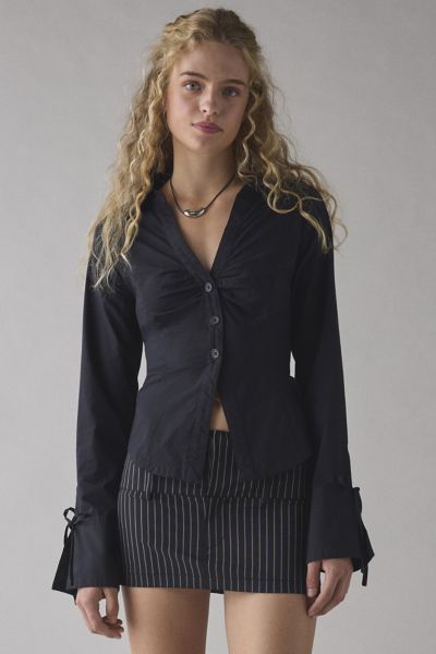 Kimchi Blue Poppy Button-Front Flyaway Slim Shirt Product Page