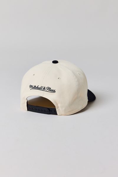 Mitchell & Ness NCAA University Of Colorado Buffaloes Team Logo Hat