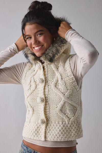 BDG Josephine Cable Knit Faux-Fur Trim Hooded Sweater Vest