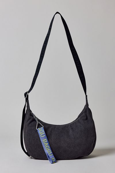 Borsa BAGGU Urban Outfitters esclusiva fragola media nylon mezzaluna