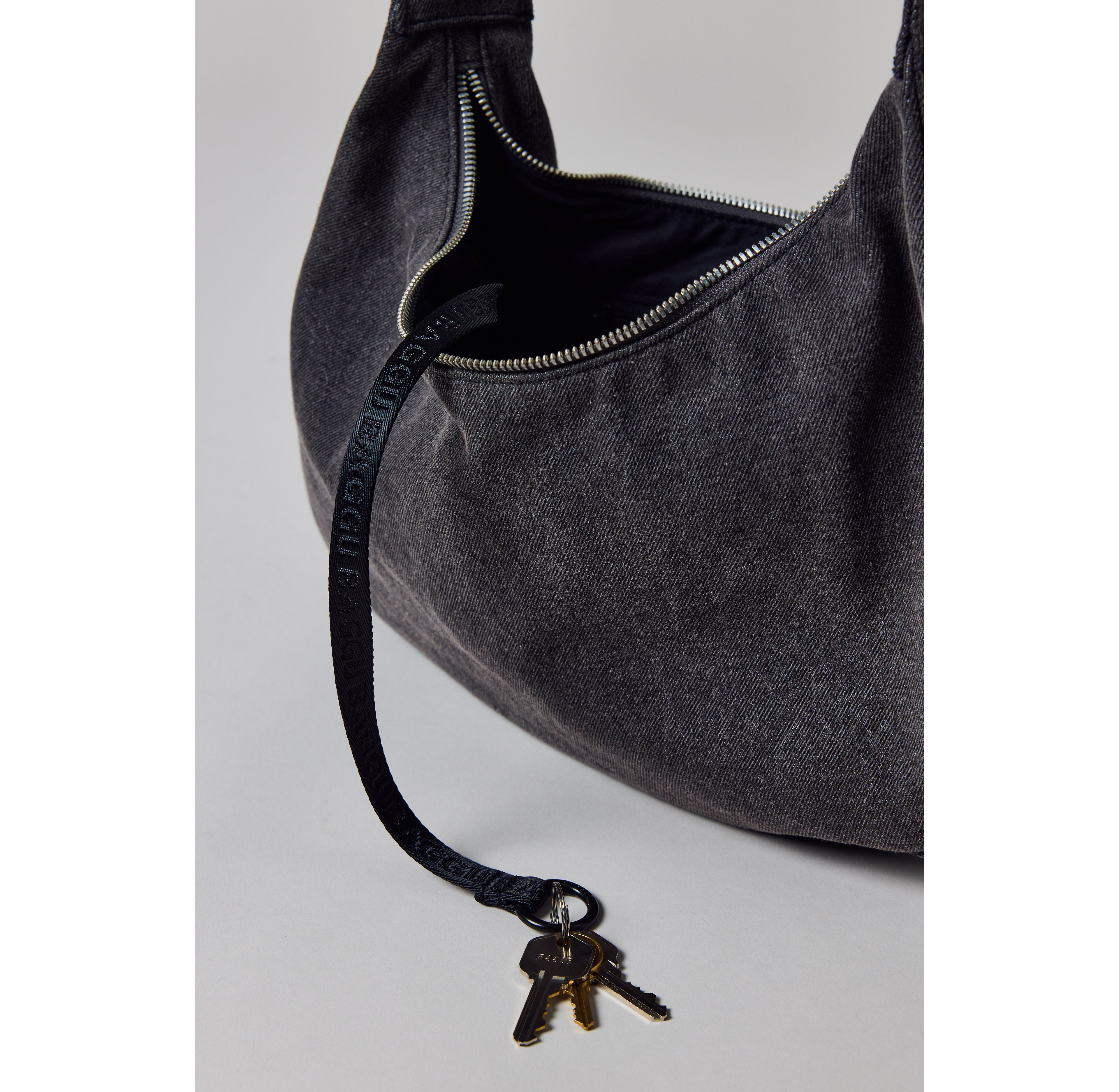 BAGGU Medium Denim Crescent Bag