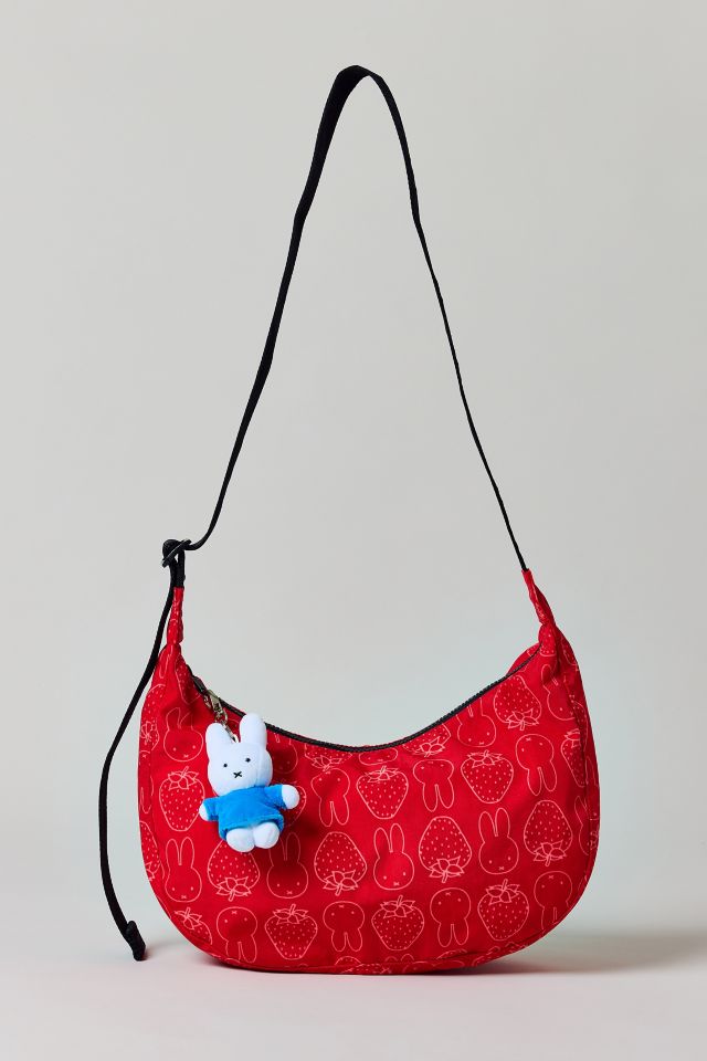 BAGGU & Miffy UO Sac en nylon demi-lune de taille moyenne exclusif #1