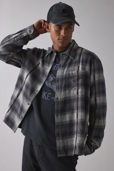 BDG Plaid Flannel Flat Hem Long Sleeve Shirt