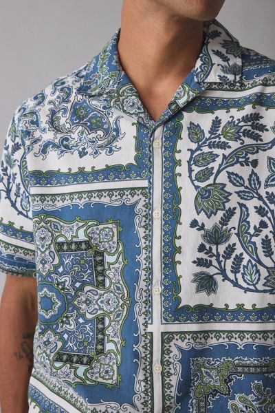UO Scarf Pattern Short Sleeve Shirt