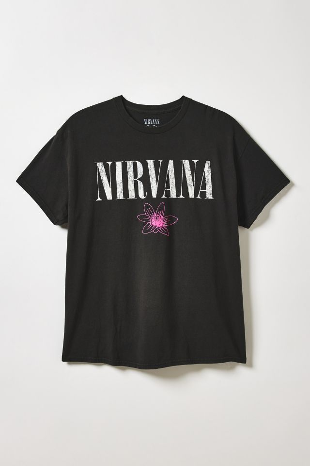 ★米国発*UrbanOutfitters*新作*Nirvana Unplugged Tシャツ★ Urban Outfitters Nirvana Unplugged Distressed T-shirt Sz O/S