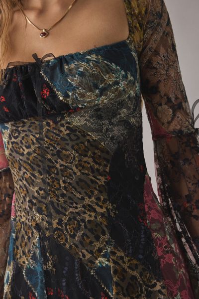 Kimchi Blue Alina Ribbon Trim Lace Bell Sleeve Mini Dress