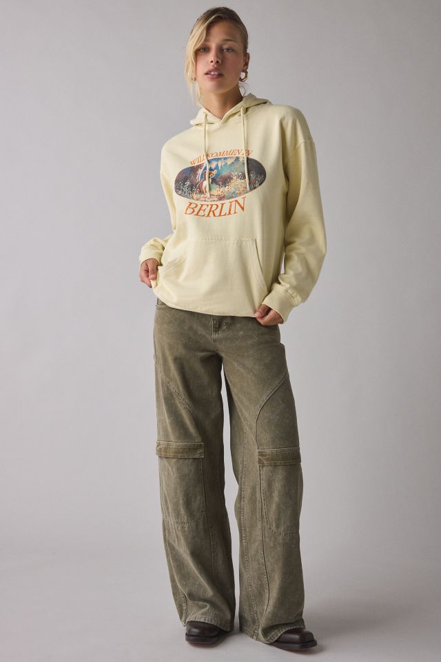 Willkommen In Berlin Bear Graphic Hoodie Sweatshirt #1