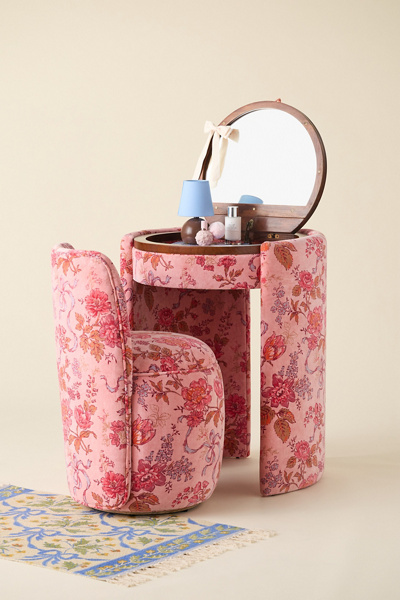 Vanities | Makeup Vanities + Desk Vanities | Urban Outfitters