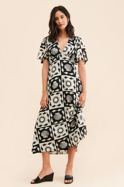 メディアで話題!!Lisa Says Gah☆ Maxine Midi Dress Maxine Long Sleeve Midi Dress | Nuuly