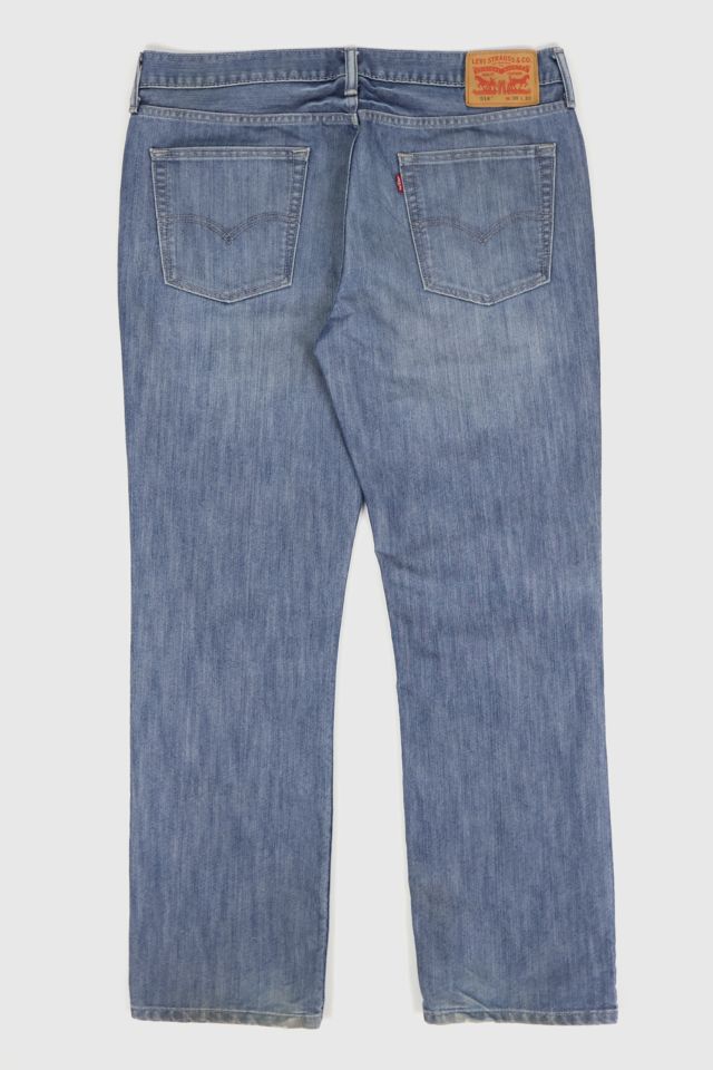 Vintage Levi’s® 514 Straight Fit Jeans #1