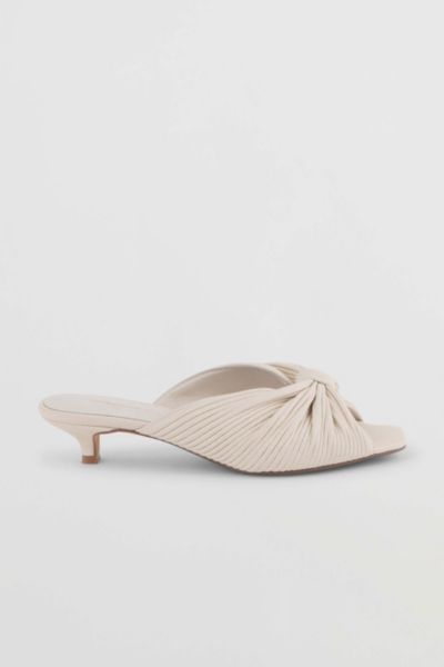 INTENTIONALLY BLANK CURFEW LEATHER KITTEN HEEL IN CREAM, WOMEN'S AT URBAN OUTFITTERS 