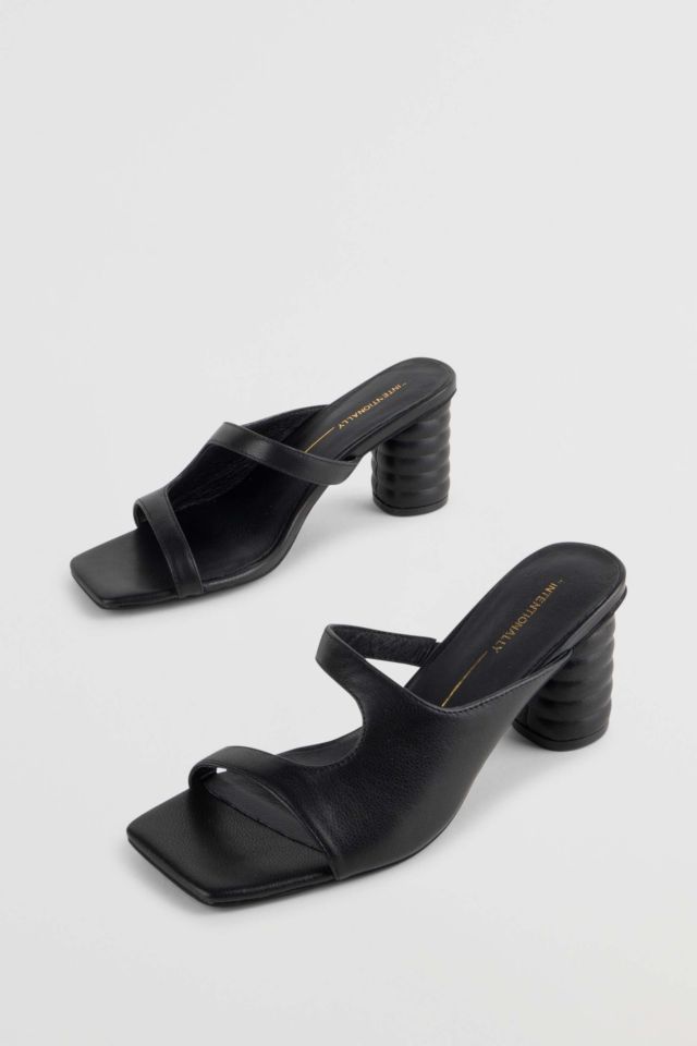 Intentionally Blank Kompass Heel #1