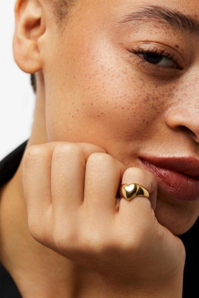 Ana Luisa Isla Heart Ring In Gold, Women's At Urban Outfitters