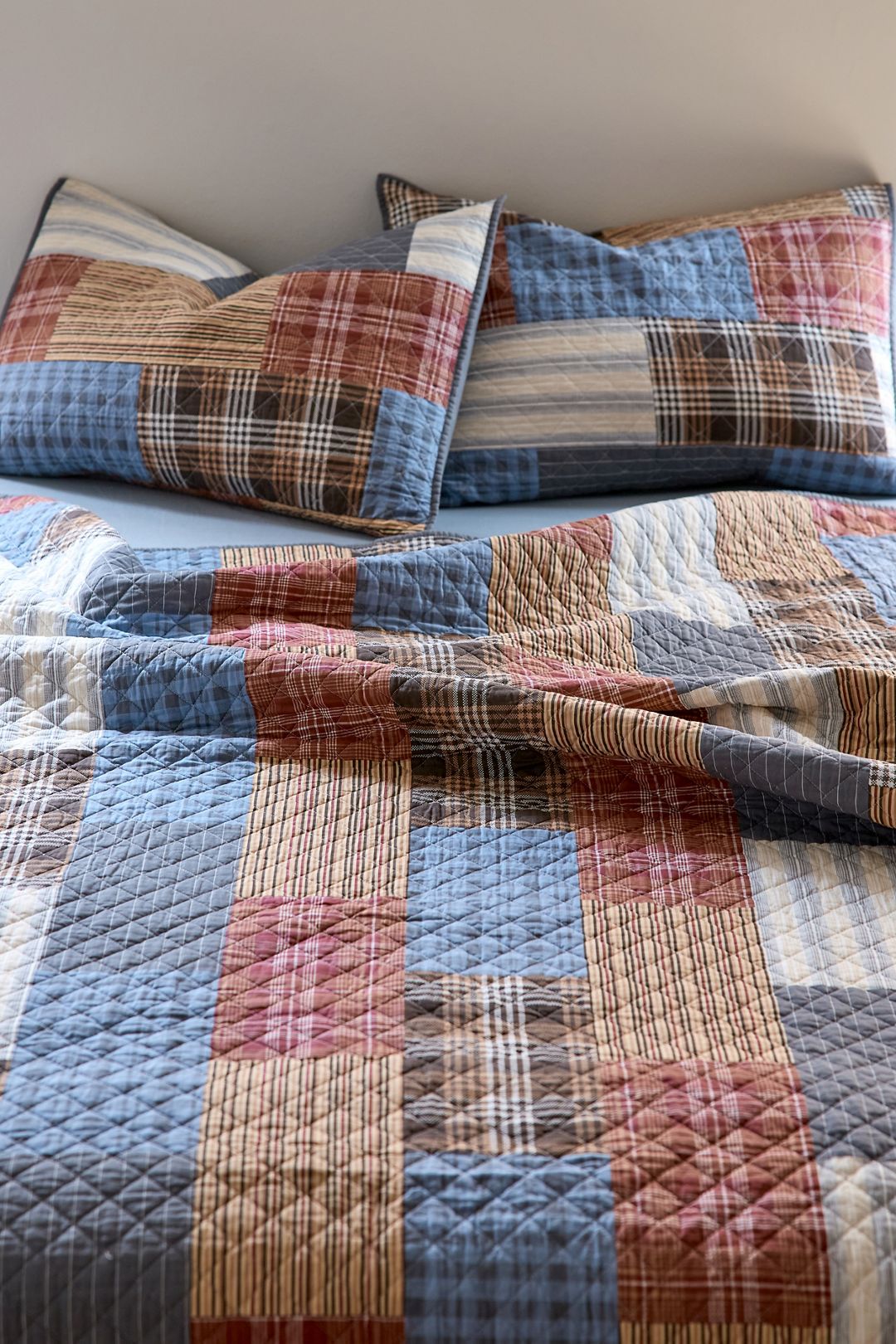 Cabin Patchwork Quilt Set - Blue Plaid Multi, Regular, FULL/QUEEN