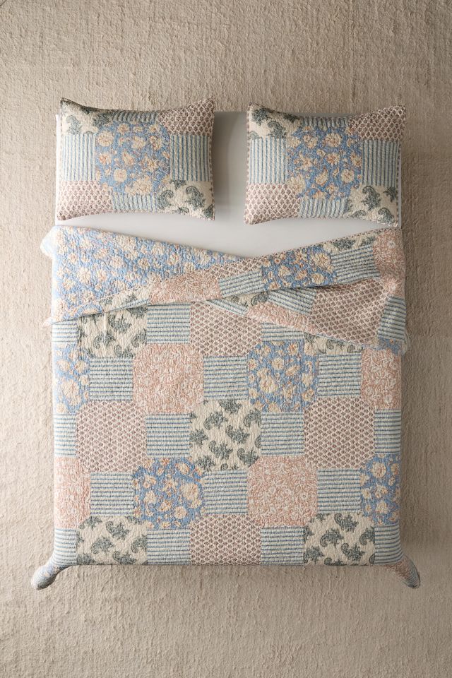 Provencal Rose Quilt Set