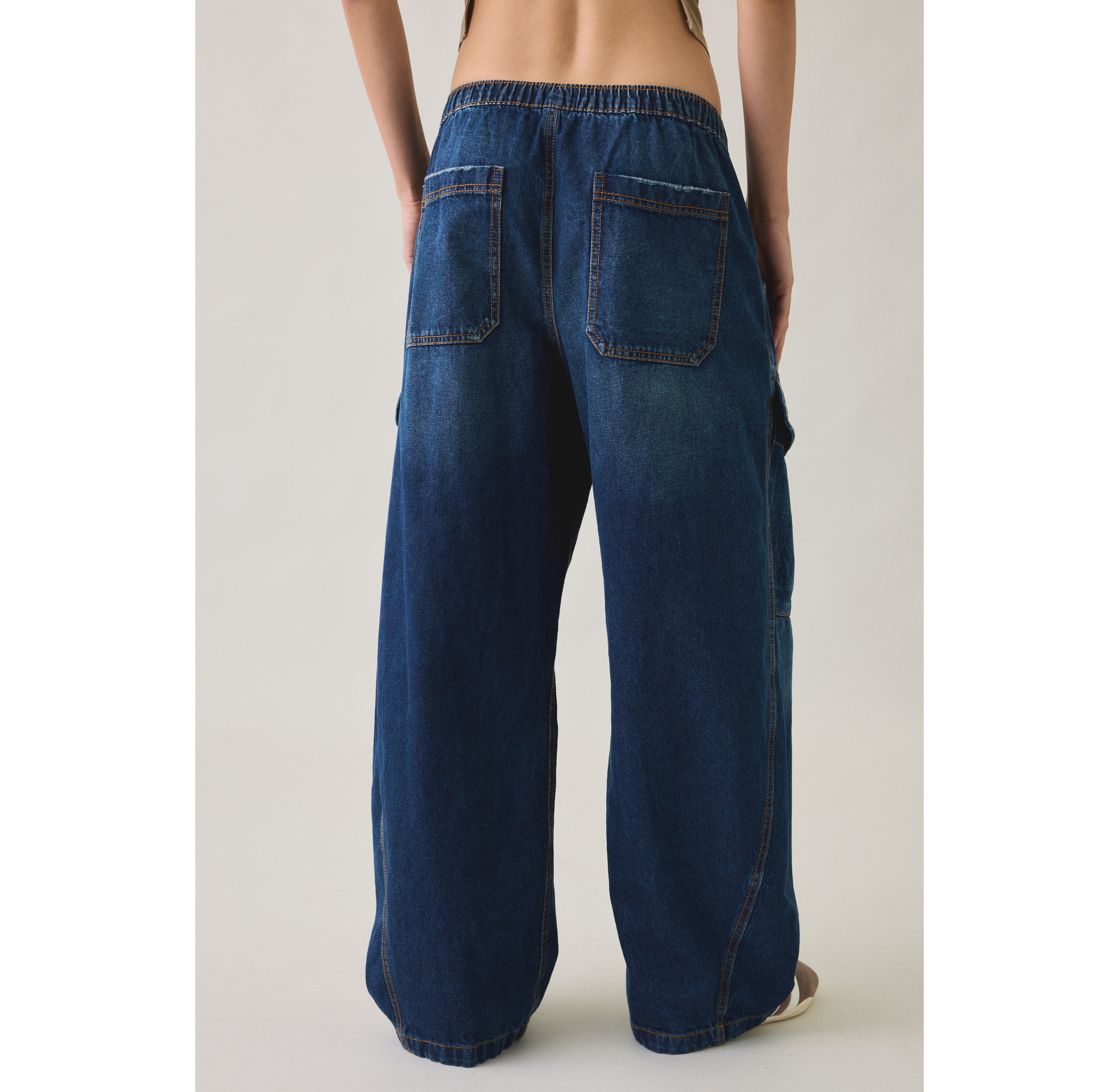 BDG Station Cocoon Baggy Barrel Leg Cargo Jeans