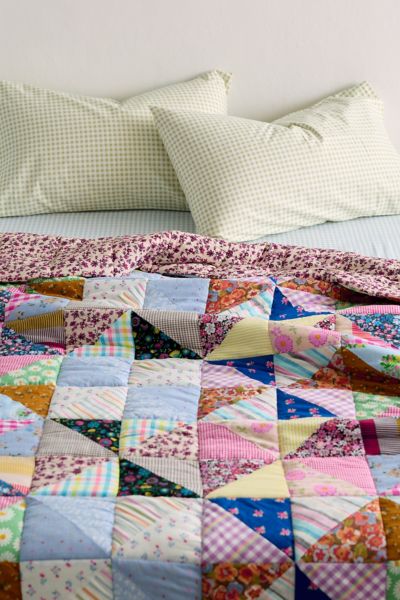 ReMADE By UO Remnants Patchwork Pinwheel Reversible Quilt