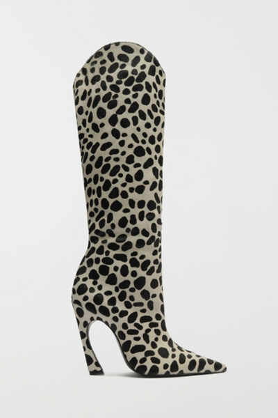 Schutz Maryann Up Curve Boots In White/black, Women's At Urban Outfitters
