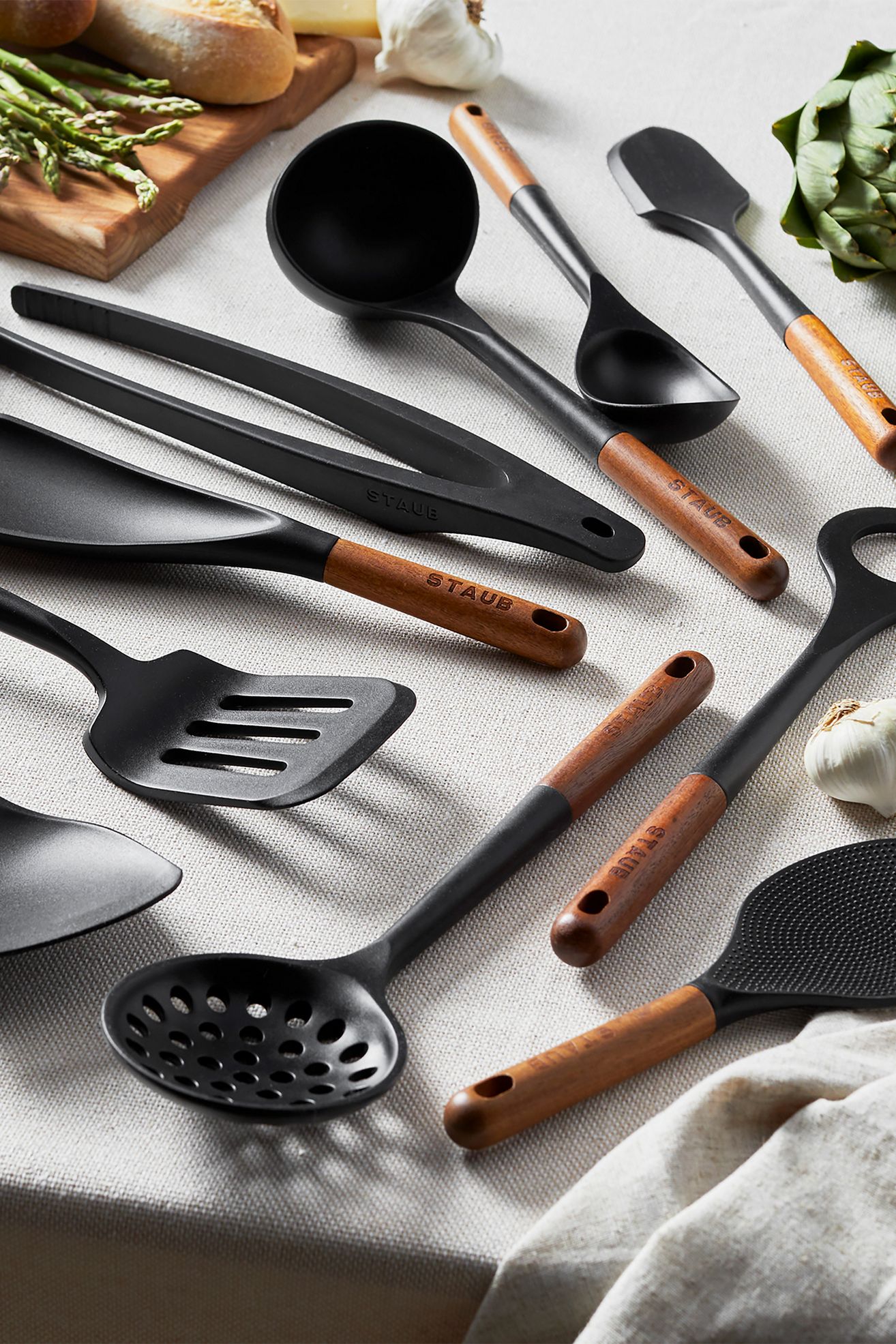 Staub Silicone and Wood Cooking Utensil Set - Black, ONE SIZE