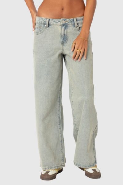 EDIKTED PETITE MAGDA LOW RISE ACID WASH JEANS IN BLUE, WOMEN'S AT URBAN OUTFITTERS 