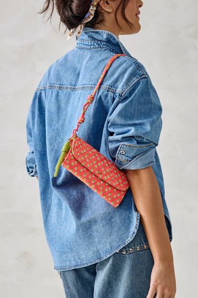 Vera Bradley Quilted Cotton Wildwood Crossbody Wallet In Tiny Poppies, Women's At Urban Outfitters
