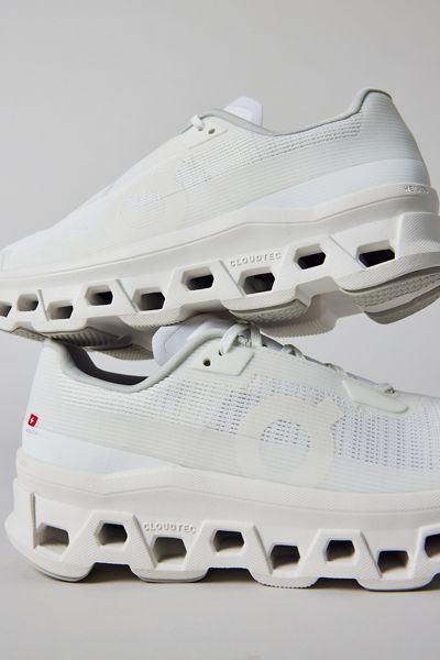 Haut Sparkle & Fade De Urban Outfitters - Taille S, Manches Courtes, Couleur Crème