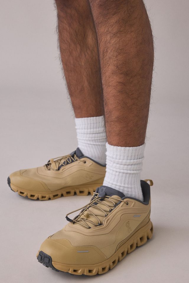 On Men's Cloud 6 Geo Waterproof Sneakers | Urban Outfitters