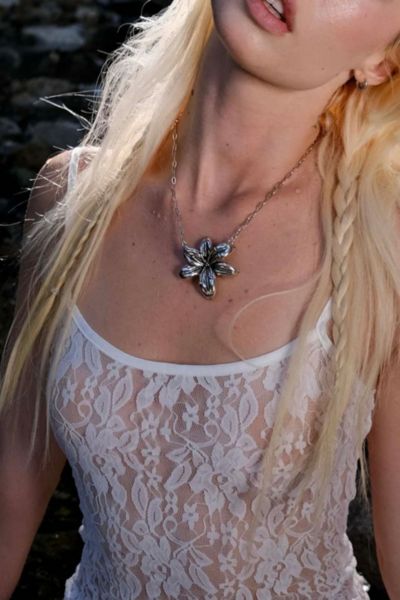 Gemini Jewels Lily Necklace