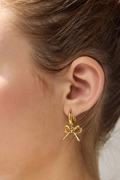 Boucles d'oreilles créoles Bow Huggie