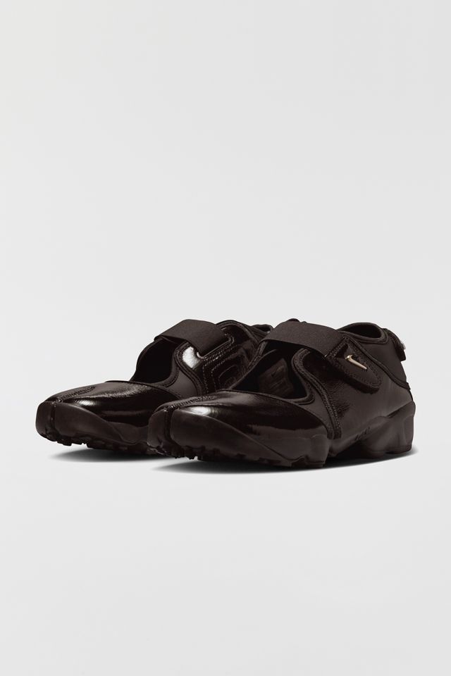 Nike Women's Air Rift Leather Sneaker #1