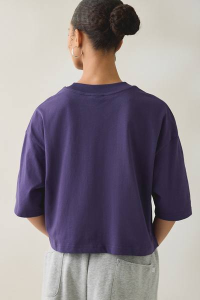 New Balance Chest Logo Graphic Cropped Tee