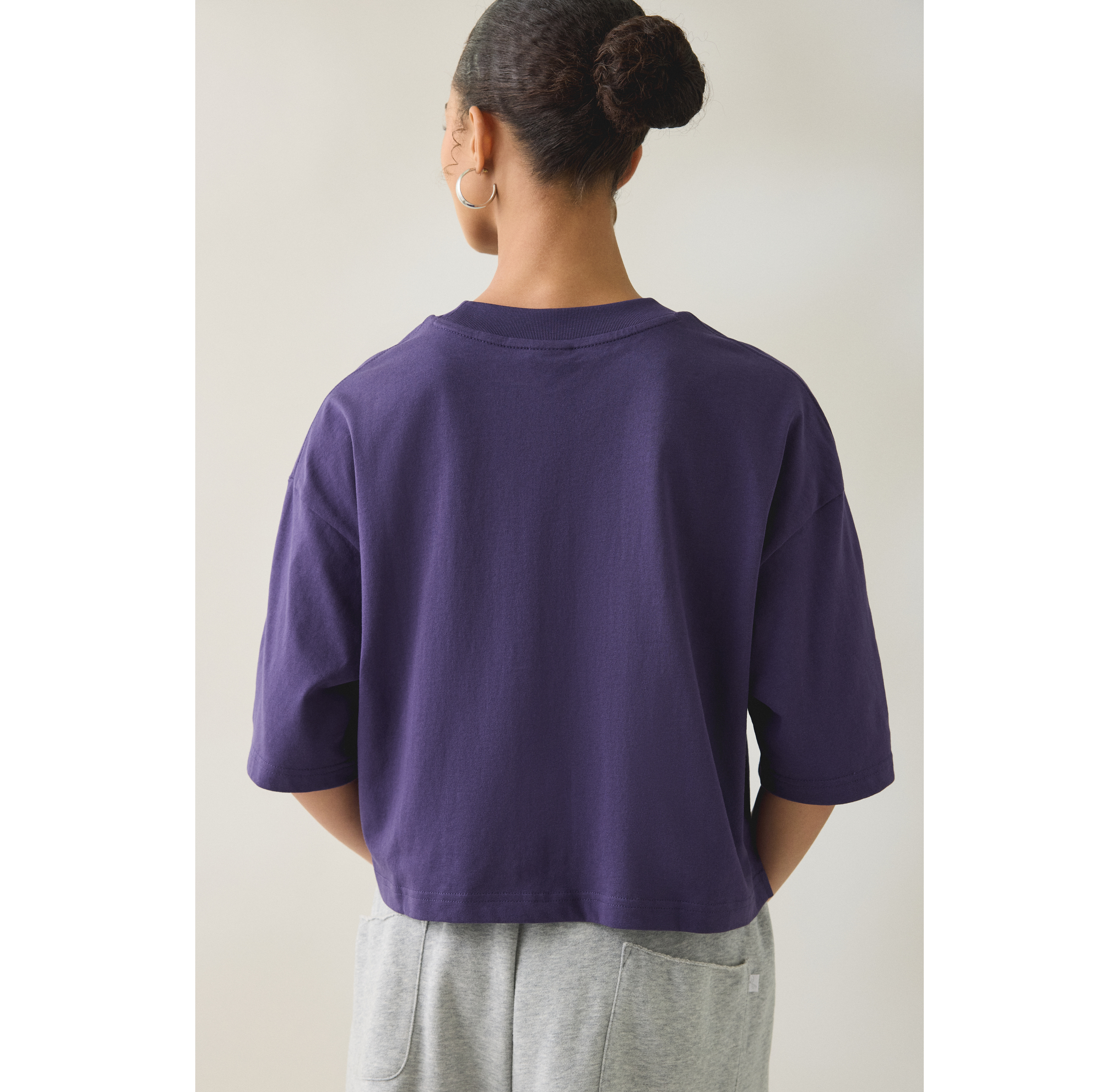 New Balance Chest Logo Graphic Cropped Tee
