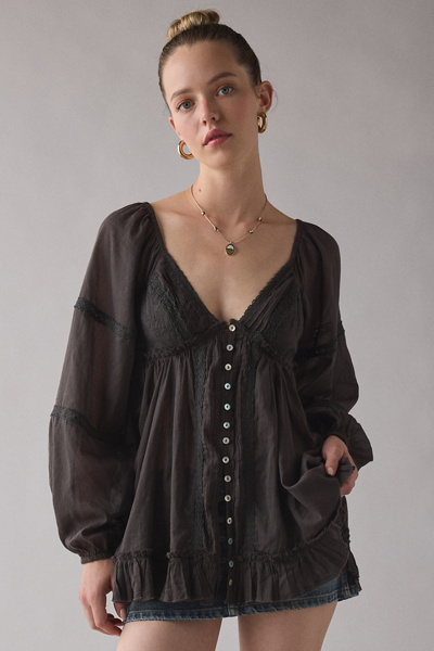 Kimchi Blue Delphine Lace Trim Long Sleeve Babydoll Tunic Top In Black, Women's At Urban Outfitters In Black