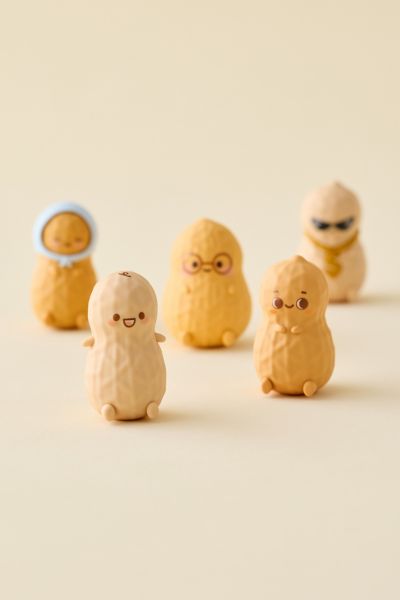 Smoko Peanut Familia Blind Box Figure